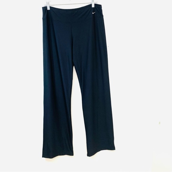 Nike Pants Woman Large Black Dry Fit Pull On Straight Athletic Work Travel 32 “ - Picture 1 of 11
